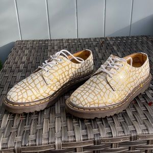 Golden and white doc oxfords